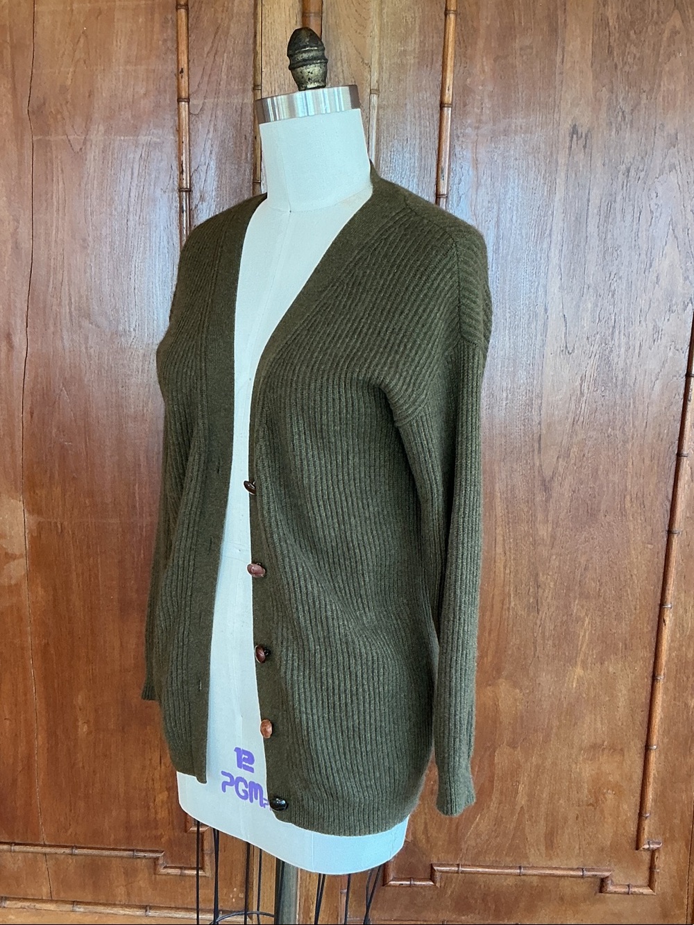 100% Cashmere Olive Green Button-Front Ribbed Women's Cardigan Garnet Hill - Picture 5 of 11